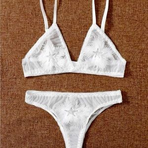 5 piece Star Embroidered Mesh Lingerie Set